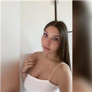 Studentessa impartisce lezioni private di spagnolo